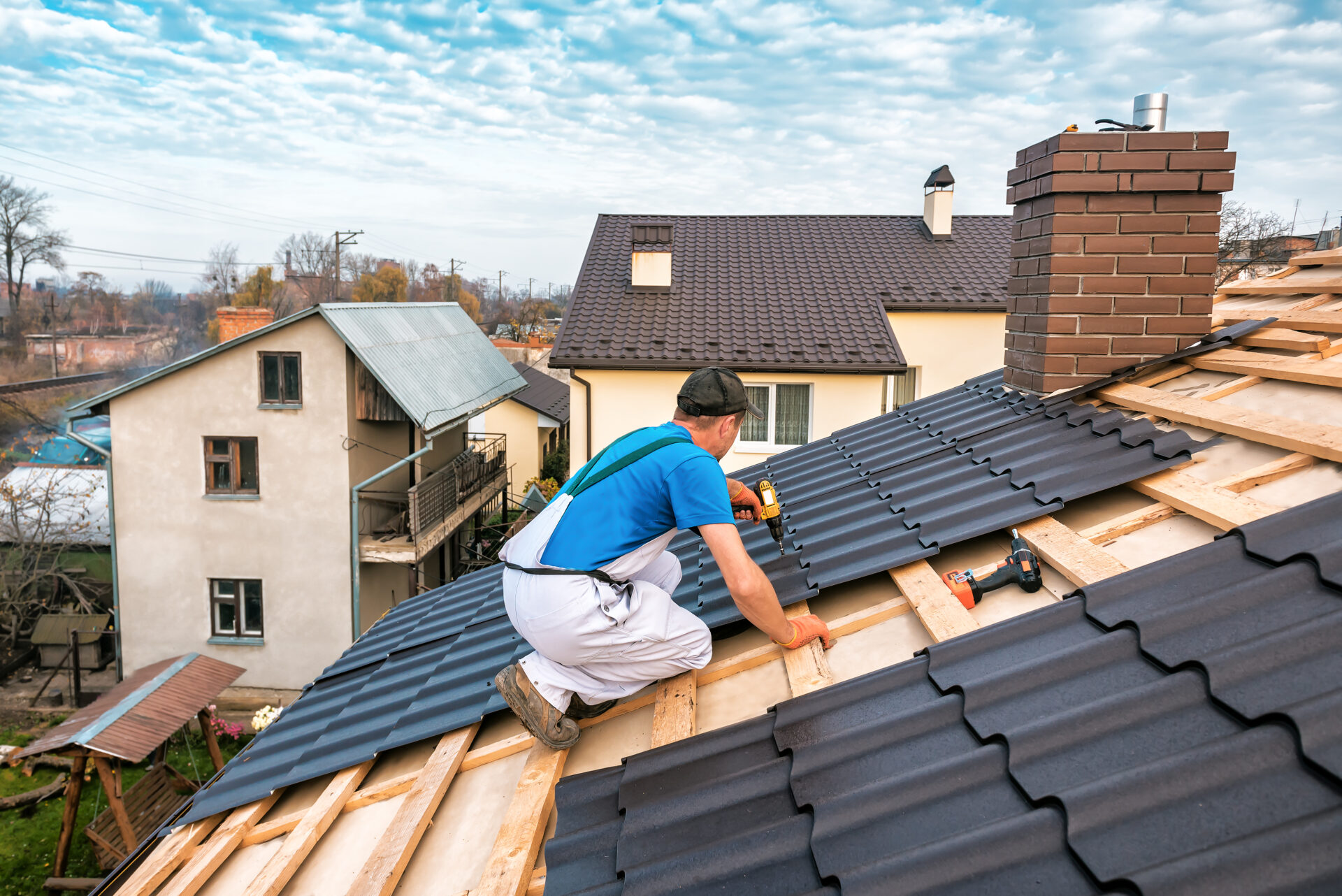 Five Pointers when Choosing the best Roofing Material to use on your House